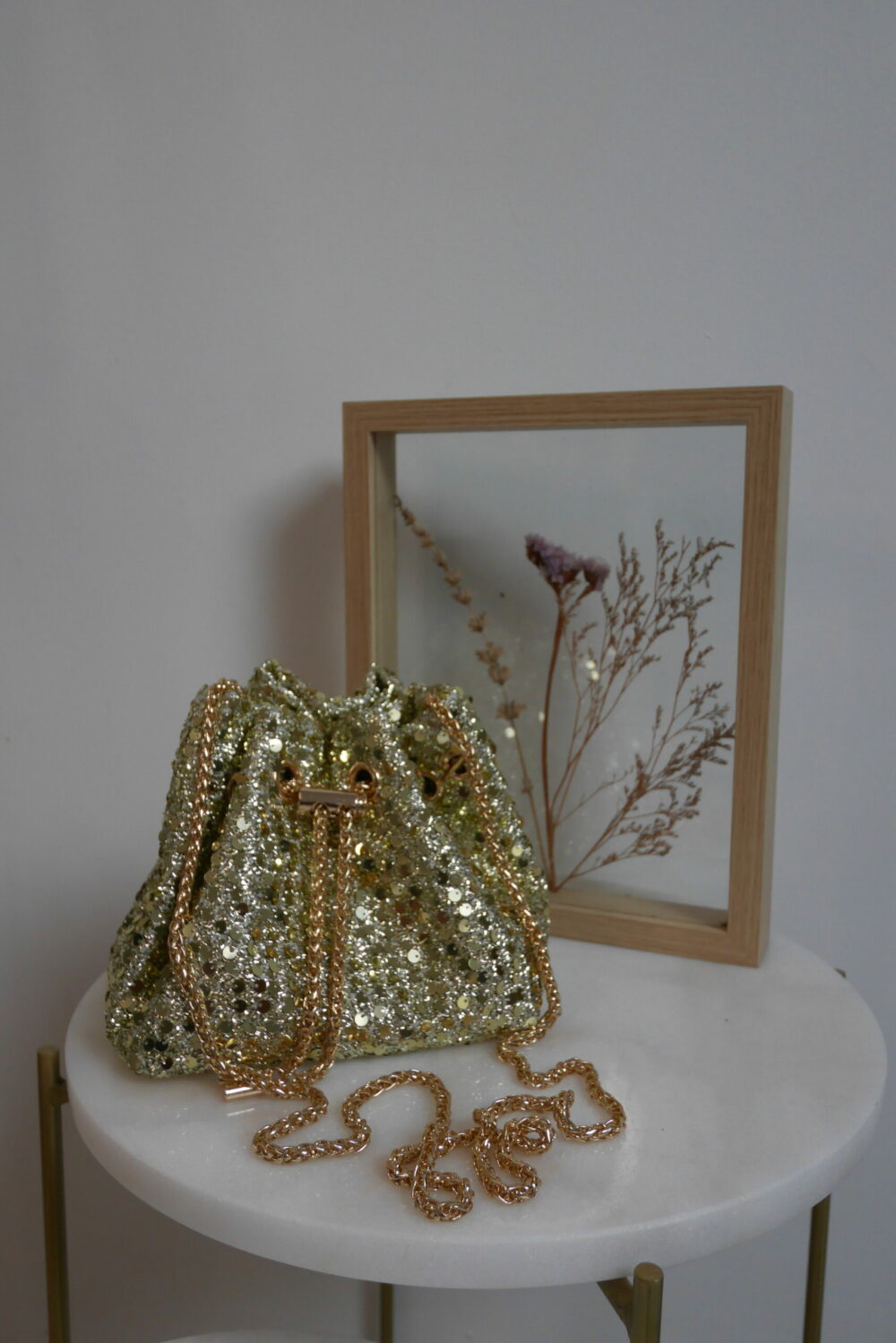 SAC SEQUINS NOIR OR ARGENT BORDAUX – Image 3