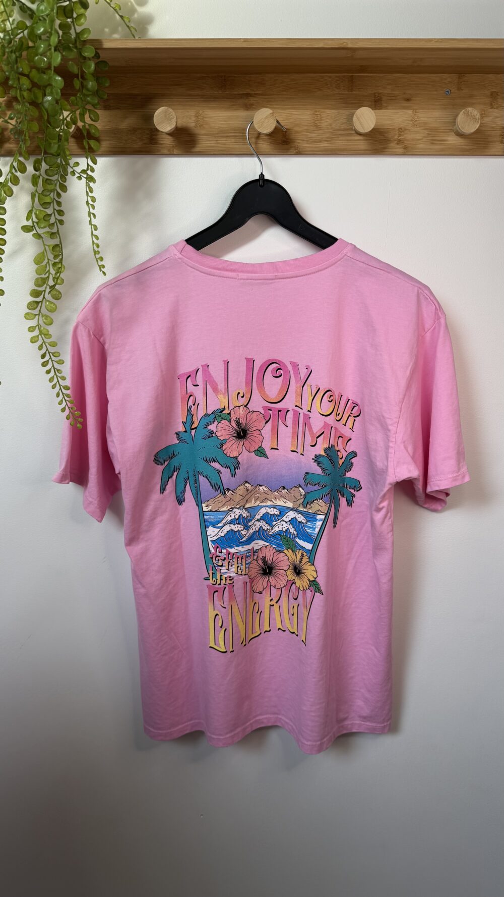 T-SHIRT ENJOY YOUR TIME & FEEL THE ENERGY – Image 2