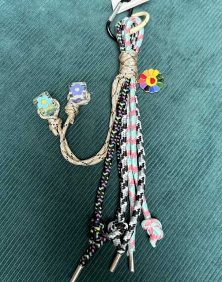 PORTE-CLÉS DÉS DE FLEURS